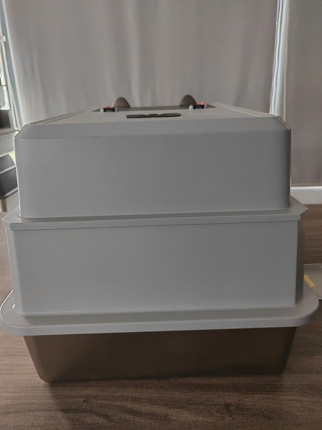 XXXL Stainless Steel Litter Box with Lid, Extra Large 28" L x 20" W x 17" H Enclosed Metal Cat Litter Box with Litter Scoop & Foot Pedal, Odor Control, Easy Cleaning for Big Cats (Light Grey)