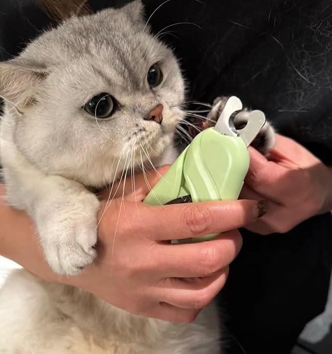 Dog cleaning and grooming 8-piece set, nail files with LED Light and Nail file, dog comb, cleaning brush, Bags Dispenser and trash waste bag, dog poop bags dispenser, grooming supply package