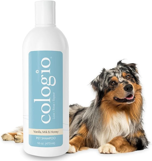 Moisturizing Dog Shampoo, Deodorizing Manuka Honey Vanilla Scented Pet Shampoo for Dogs, Made in USA Itchy Dry Skin Itch Relief Puppy Bath Soap for Sensitive Skin – Gentle, Cruelty-Free 16oz