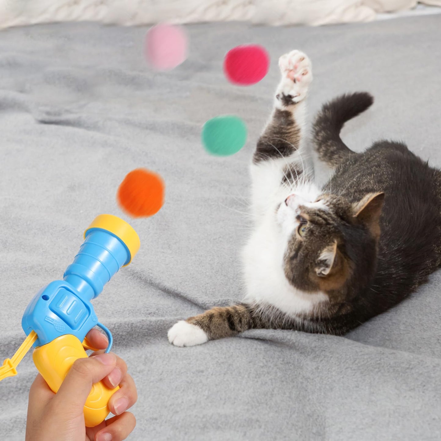 TOYMIS Interactive Cat Toys, Cat Toy Launcher with 100pcs Soft Pom Pom Balls for Cats Funny Cat Toys for Indoor Cats Kitten Toys for Training Playing Pet Supplies