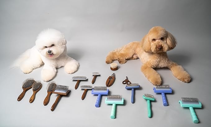 Tauro Pro Line Wooden Dog Brush for Long & Short Hair - Deshedding & Detangling Brown Massage Brush for Dog & Cat Grooming - Oval Flexible Cushion & Lightweight, Ideal for All Coat Types