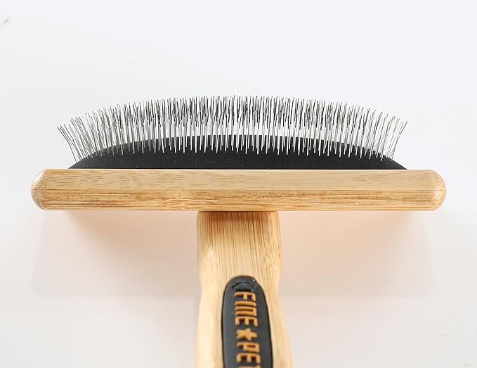 Dog Slicker Brush for Shedding Medium Long Haired Dogs and Cats Pet Grooming Brush to Remove Loose Hair Tangles and Knots M