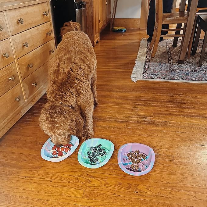 Interactive Dog&Cat Lick Mat Bowls, BPA-Free Silicone Dog Slow Feeder Bowl with Suction Cups, Non Slip Food Bowl for Dogs and Cats, Reduces Boredom and Anxiety, Dishwasher Safe, Rainbow