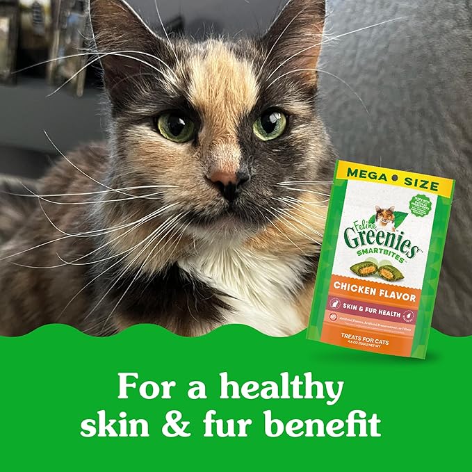 Greenies Feline Smartbites Skin & Fur Crunchy and Soft Cat Treats, Chicken Flavor, 4.6 oz. Pack